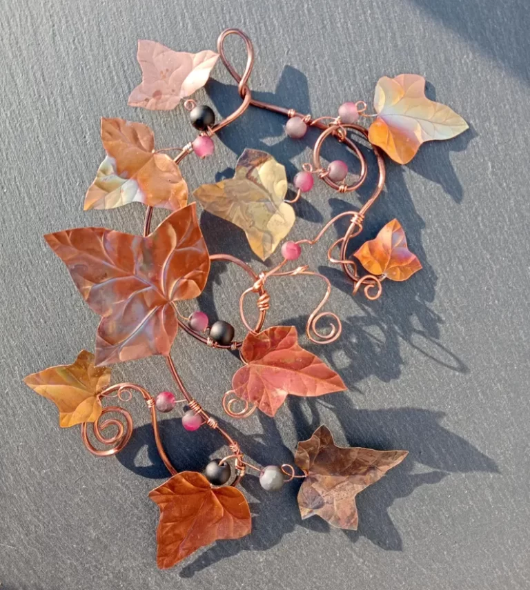 SOLD - Unique hand made hanging Copper Ivy vine with dark frosted Berries (17cm tall)